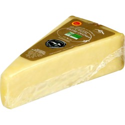 Cantal Bio Entre-Deux Au Lait Cru Le Fromage De 250 G