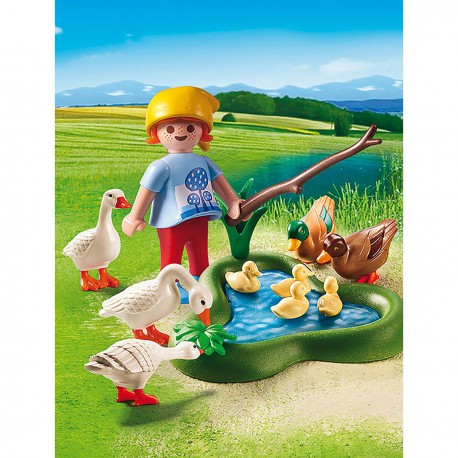 Playmo Enfant Avec Oies Et Can